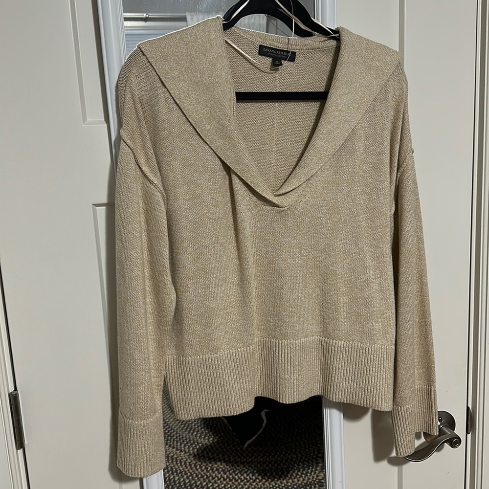 Banana Republic V-Neck Collared sweater